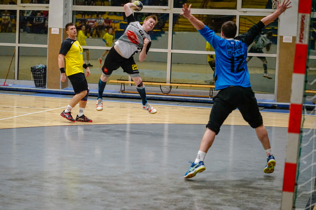 Skromna wygrana. Udane pożegnanie z kibicami Orlika