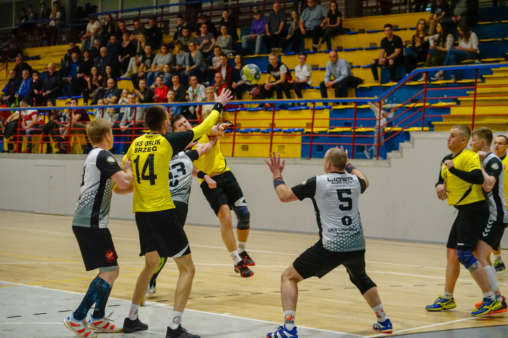 Skromna wygrana. Udane pożegnanie z kibicami Orlika