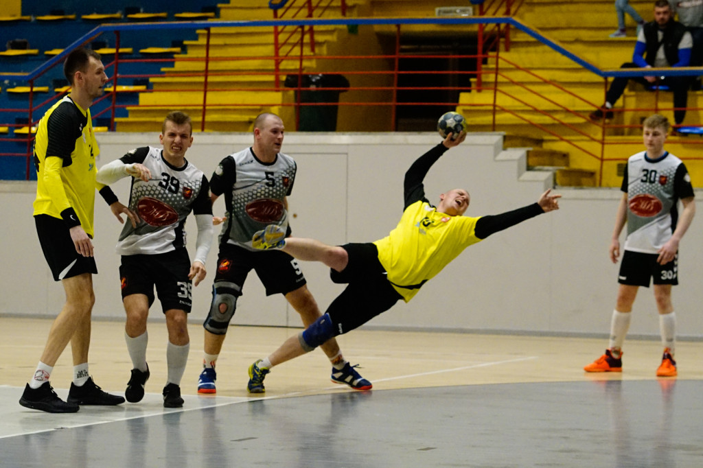 Skromna wygrana. Udane pożegnanie z kibicami Orlika