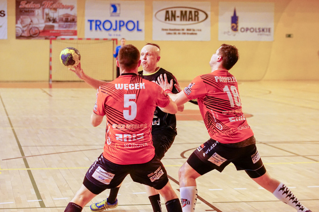 Trzecia porażka z rzędu. Olimp przegrał z MKS-em Wieluń
