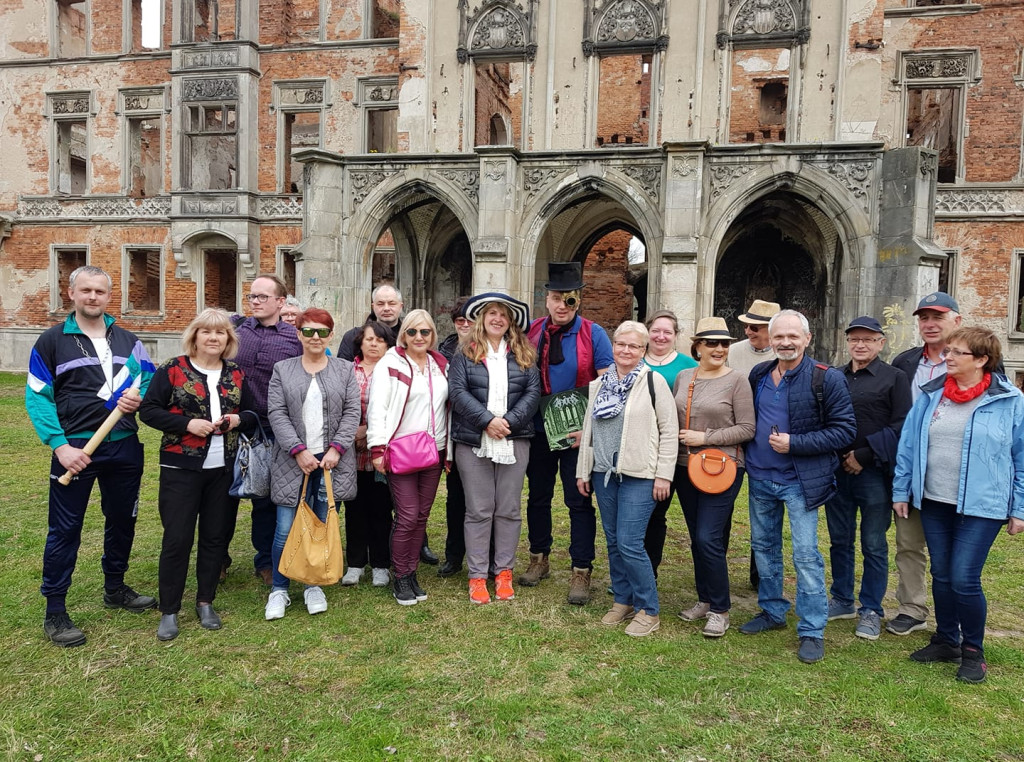 Przy pałacu w Kopicach zapanował porządek