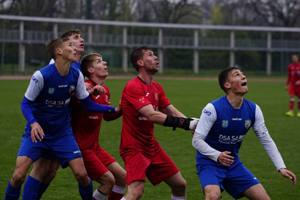 Stal przegrała z rezerwami Miedziowych. Decydująca pechowa końcówka [fotorelacja]