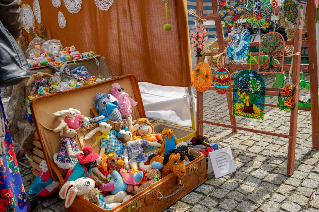 Jarmark Wielkanocny. Świąteczny klimat na rynku w Grodkowie [fotorelacja]