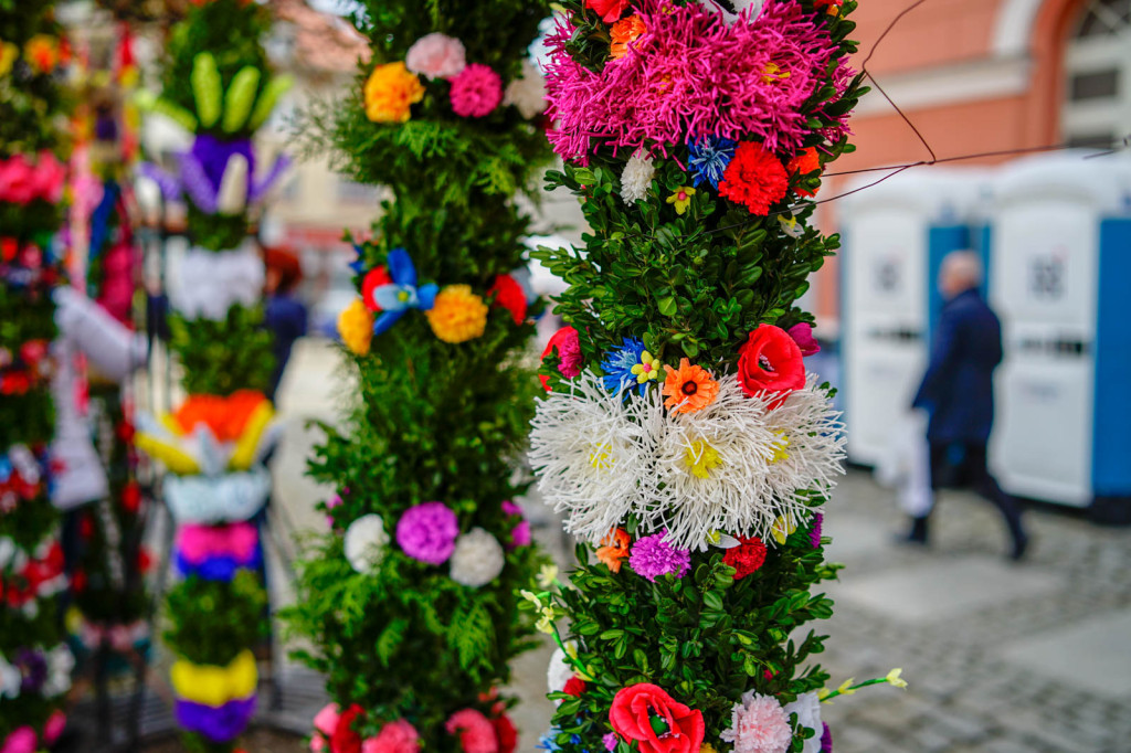 Jarmark Wielkanocny. Świąteczny klimat na rynku w Grodkowie [fotorelacja]