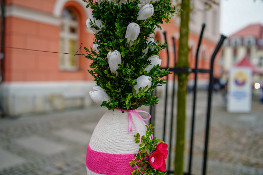 Jarmark Wielkanocny. Świąteczny klimat na rynku w Grodkowie [fotorelacja]