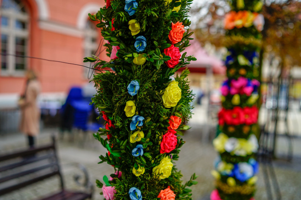 Jarmark Wielkanocny. Świąteczny klimat na rynku w Grodkowie [fotorelacja]