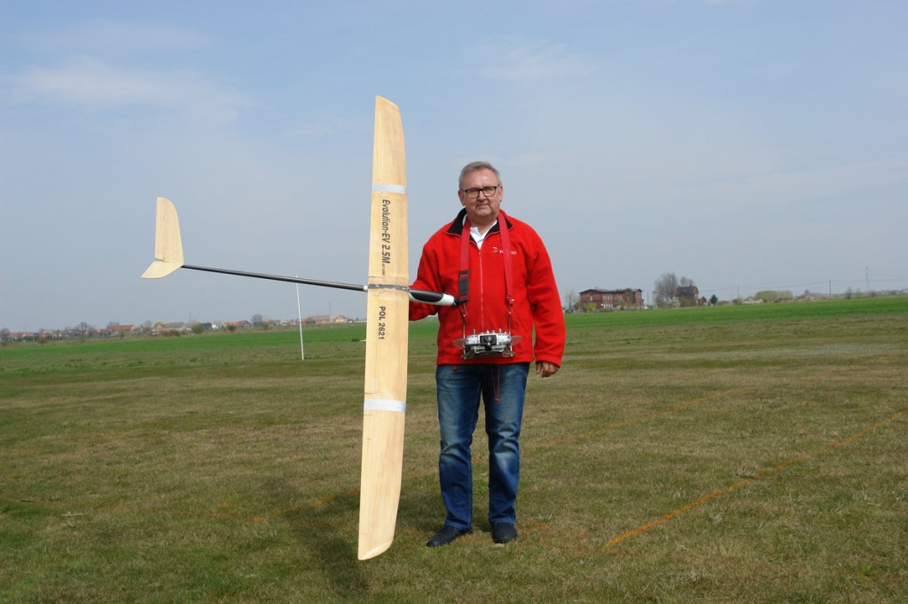 Modelarze rozpoczęli sezon. I rundę zwyciężył Łukasz Troska