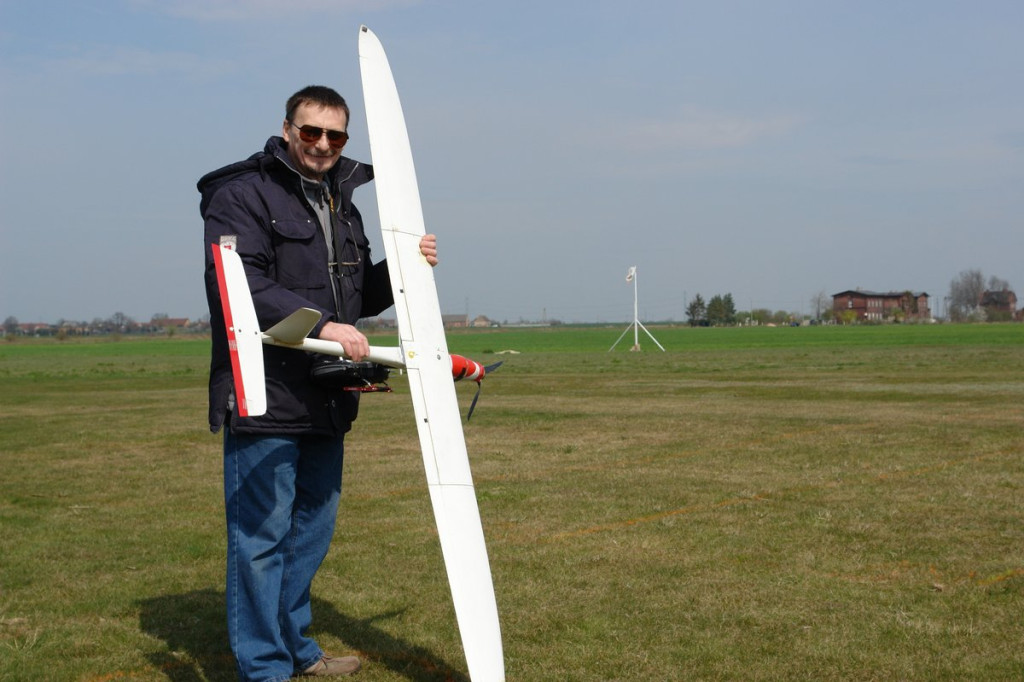 Modelarze rozpoczęli sezon. I rundę zwyciężył Łukasz Troska