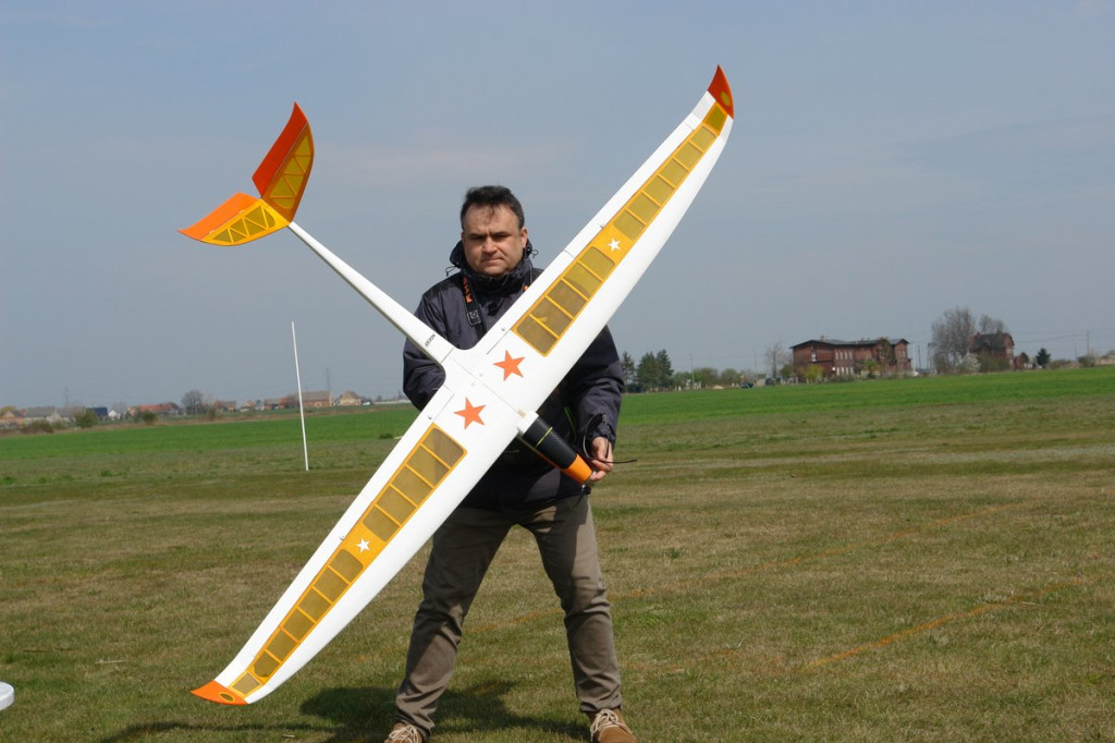 Modelarze rozpoczęli sezon. I rundę zwyciężył Łukasz Troska