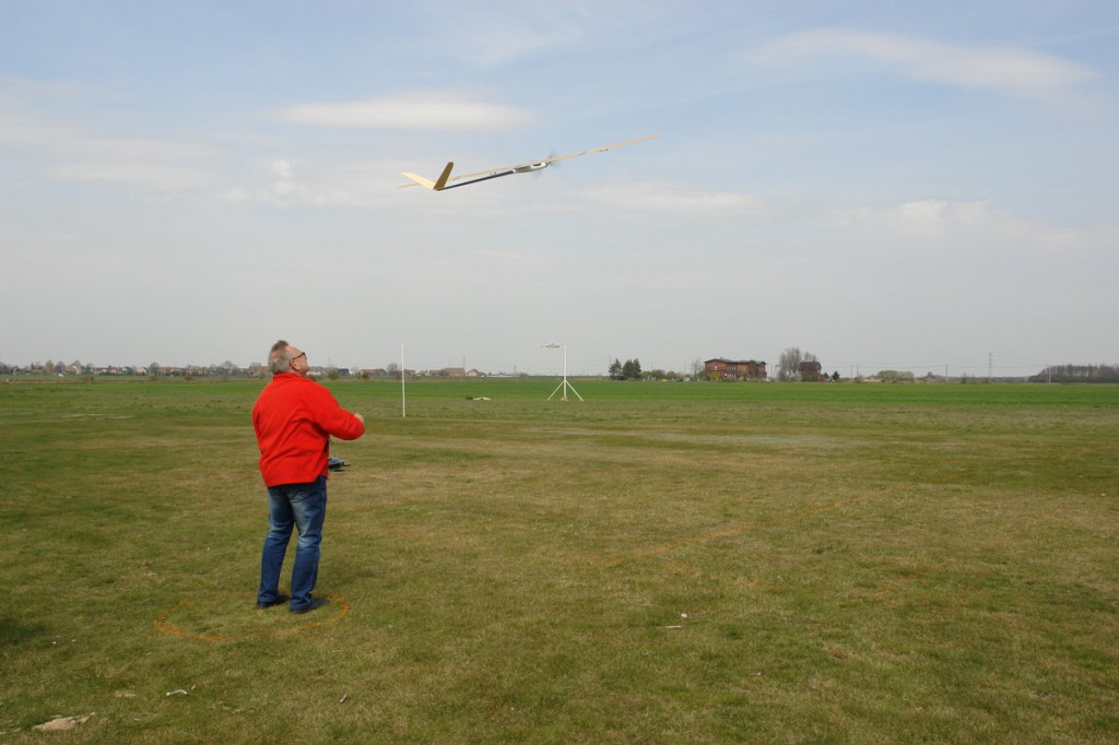 Modelarze rozpoczęli sezon. I rundę zwyciężył Łukasz Troska