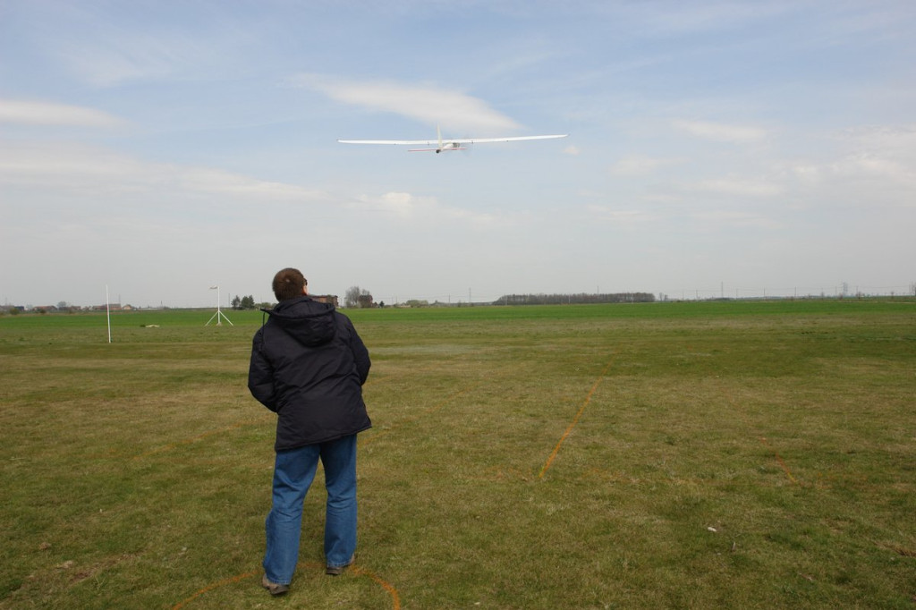 Modelarze rozpoczęli sezon. I rundę zwyciężył Łukasz Troska