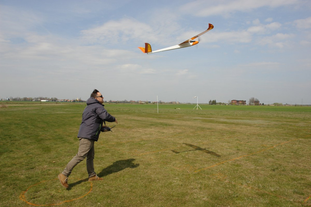 Modelarze rozpoczęli sezon. I rundę zwyciężył Łukasz Troska