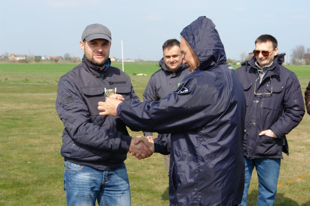 Modelarze rozpoczęli sezon. I rundę zwyciężył Łukasz Troska