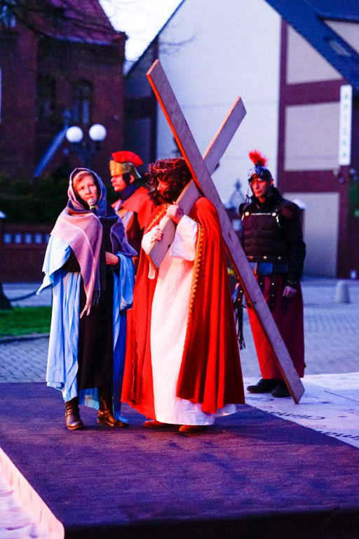Misterium Męki Pańskiej w Grodkowie. Chwila przedświątecznej refleksji [fotorelacja]