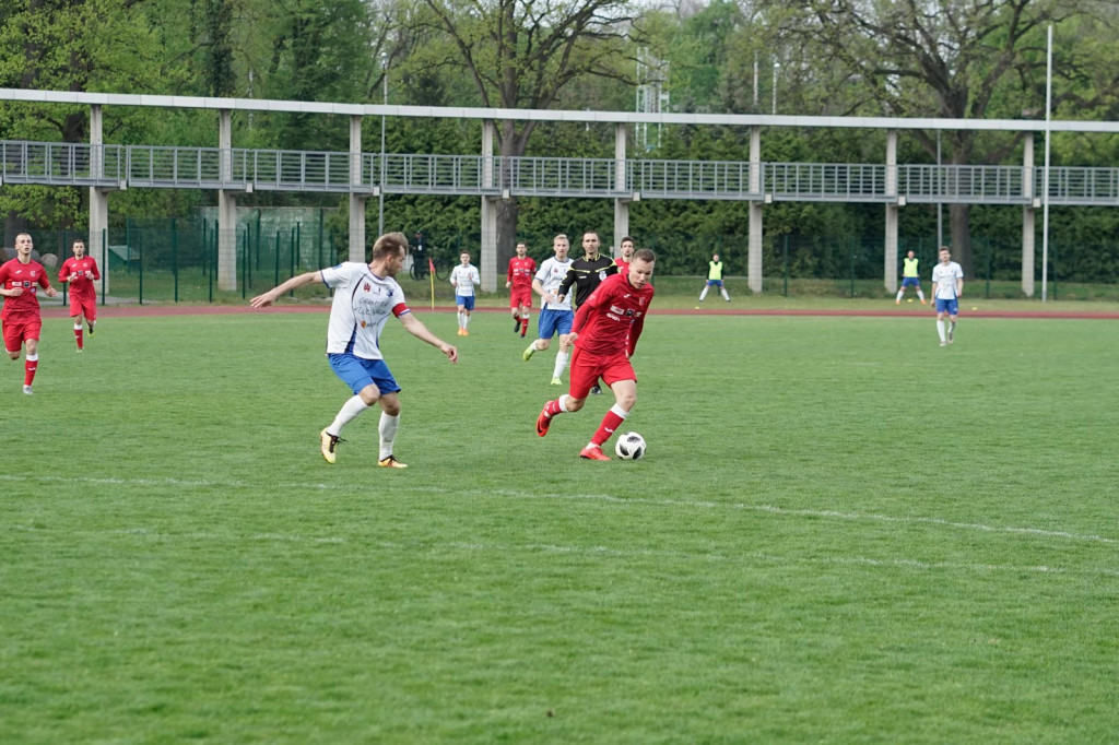 Udana konfrontacja w derbach. Stal wygrywa z MKS-em