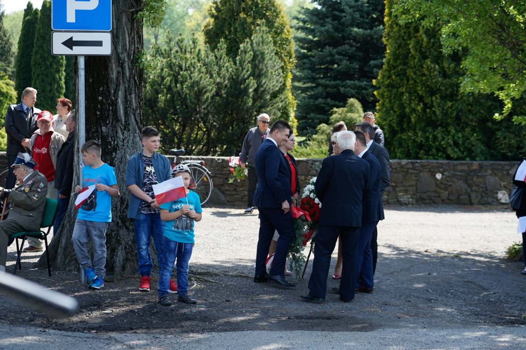 Moszczanka w biało-czerwonych barwach. Wojewódzkie obchody Święta Flagi [fotorelacja]
