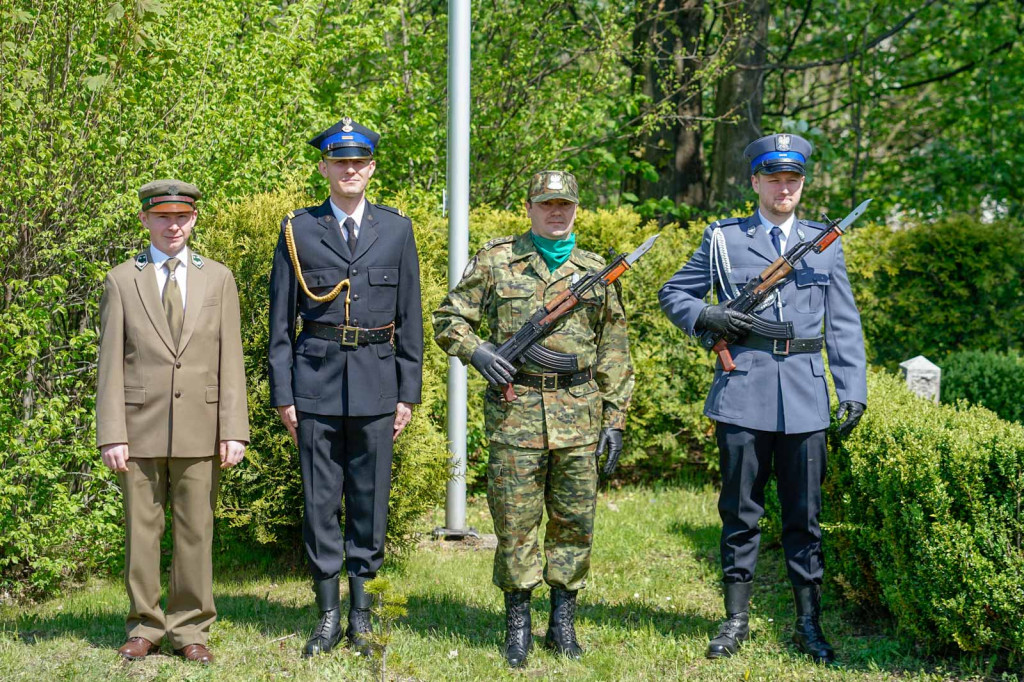 Moszczanka w biało-czerwonych barwach. Wojewódzkie obchody Święta Flagi [fotorelacja]