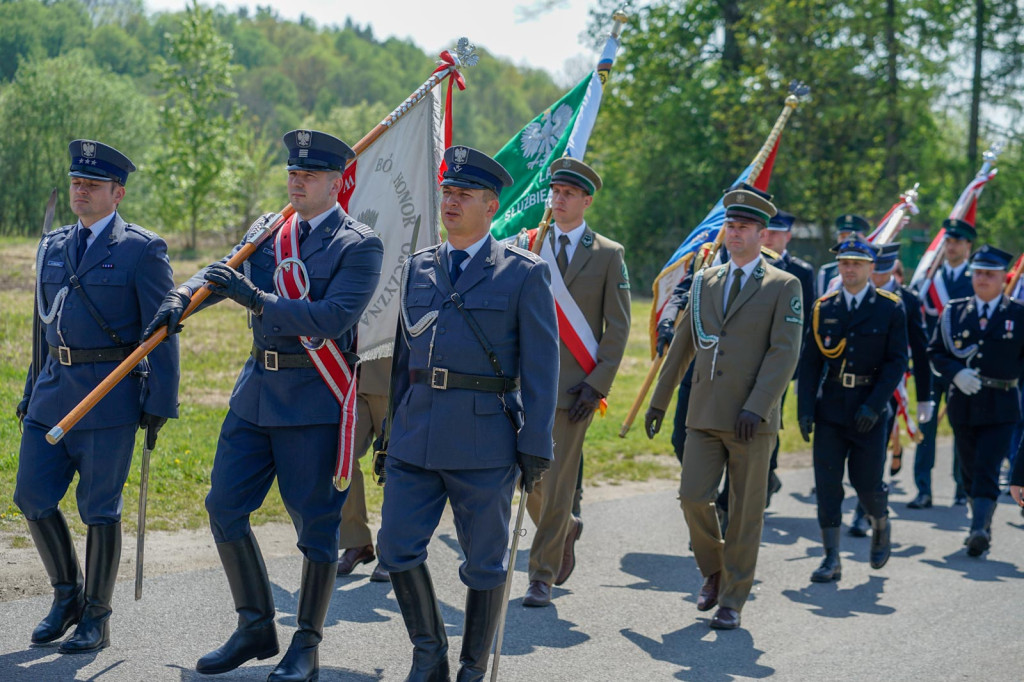 Moszczanka w biało-czerwonych barwach. Wojewódzkie obchody Święta Flagi [fotorelacja]