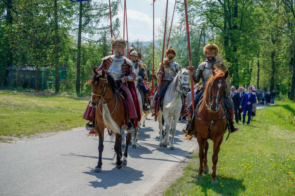 Moszczanka w biało-czerwonych barwach. Wojewódzkie obchody Święta Flagi [fotorelacja]