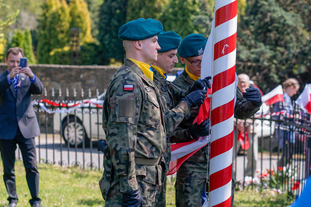 Moszczanka w biało-czerwonych barwach. Wojewódzkie obchody Święta Flagi [fotorelacja]
