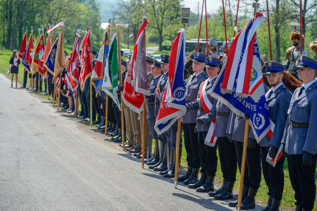 Moszczanka w biało-czerwonych barwach. Wojewódzkie obchody Święta Flagi [fotorelacja]
