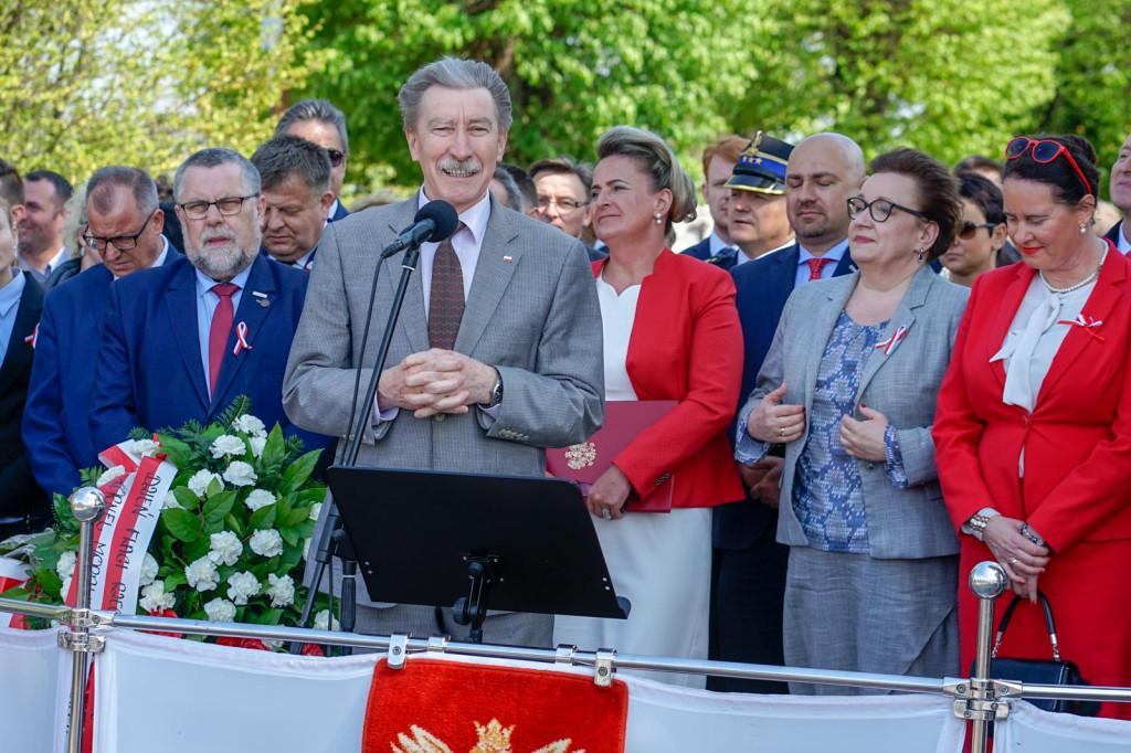 Moszczanka w biało-czerwonych barwach. Wojewódzkie obchody Święta Flagi [fotorelacja]