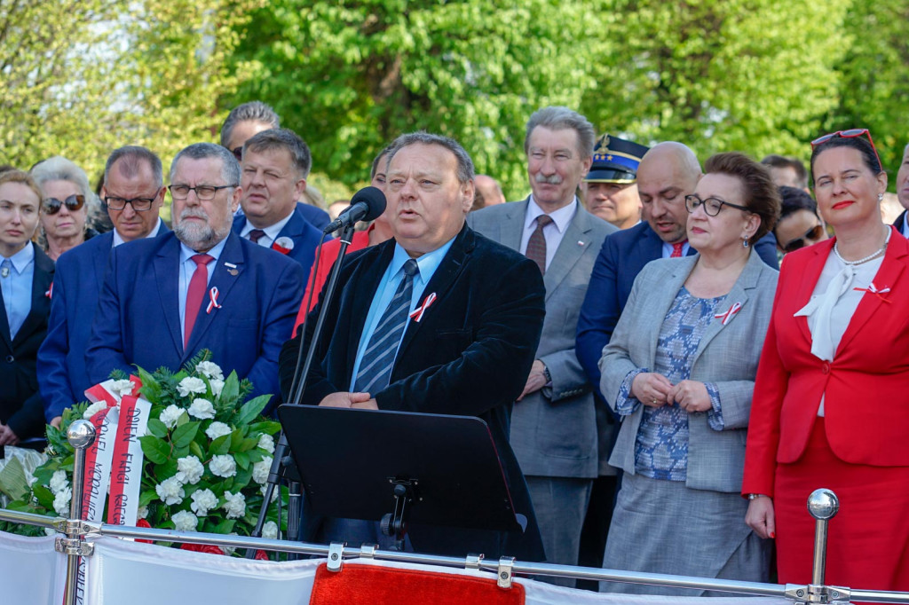 Moszczanka w biało-czerwonych barwach. Wojewódzkie obchody Święta Flagi [fotorelacja]