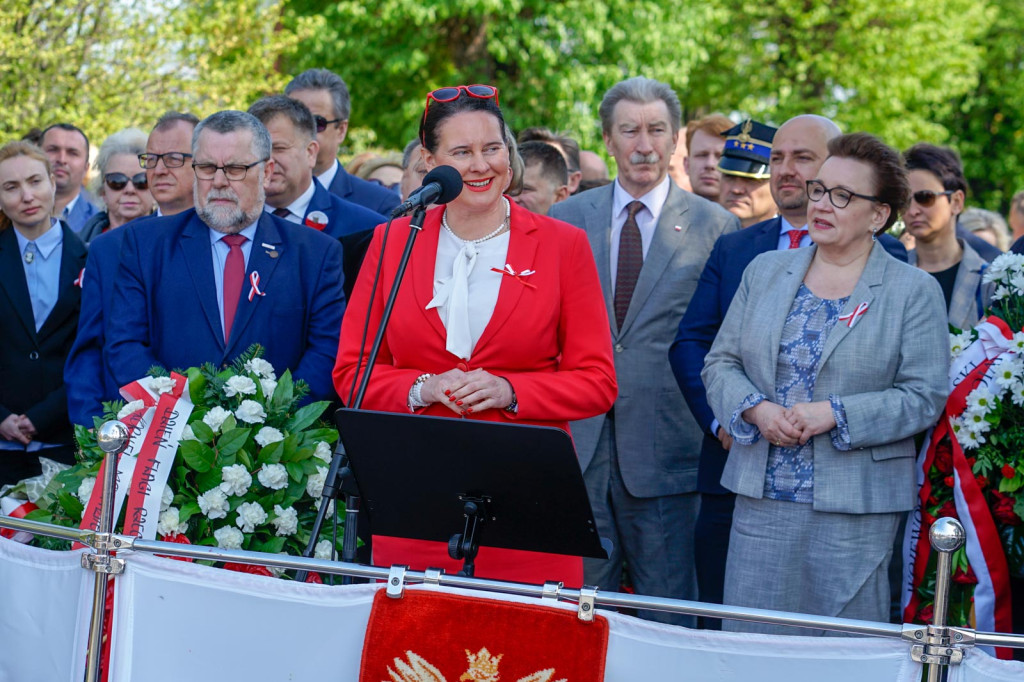 Moszczanka w biało-czerwonych barwach. Wojewódzkie obchody Święta Flagi [fotorelacja]