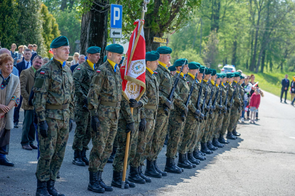 Moszczanka w biało-czerwonych barwach. Wojewódzkie obchody Święta Flagi [fotorelacja]