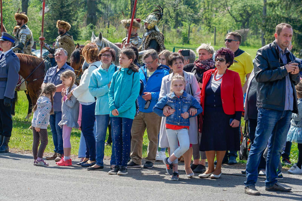 Moszczanka w biało-czerwonych barwach. Wojewódzkie obchody Święta Flagi [fotorelacja]
