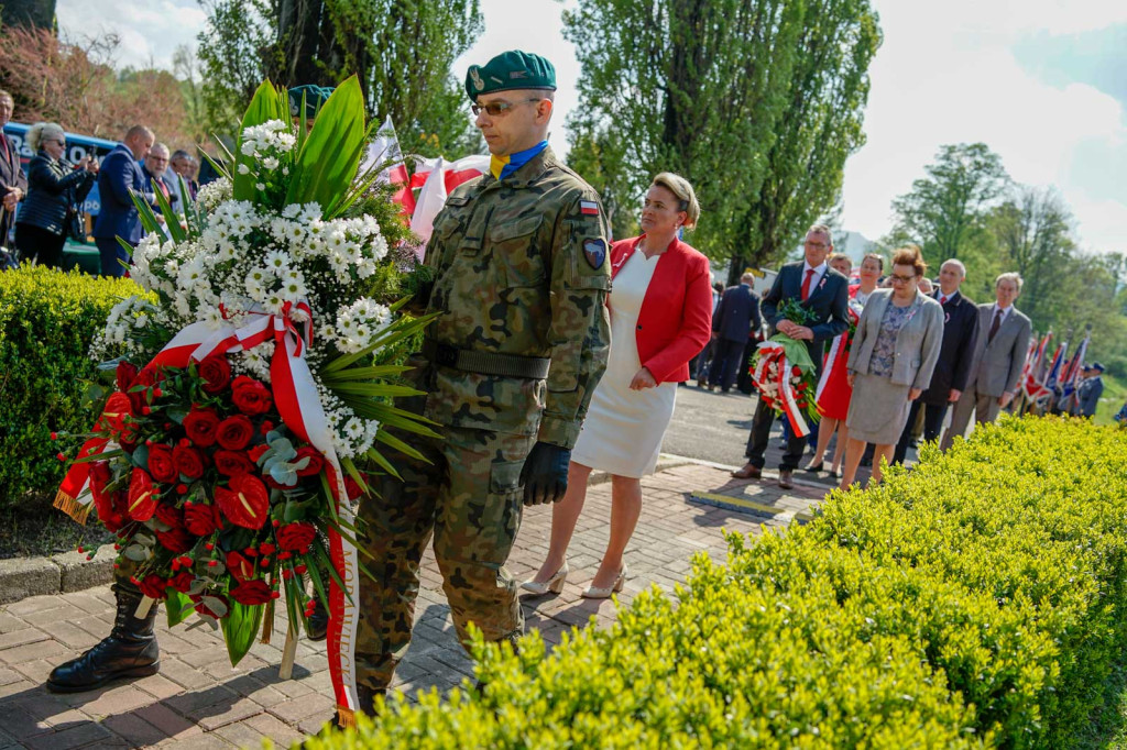 Moszczanka w biało-czerwonych barwach. Wojewódzkie obchody Święta Flagi [fotorelacja]
