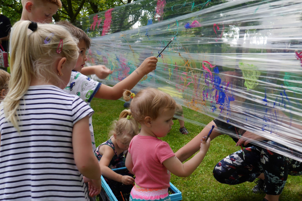 Festyn dziecięcy w Szydłowicach  [fotorelacja]