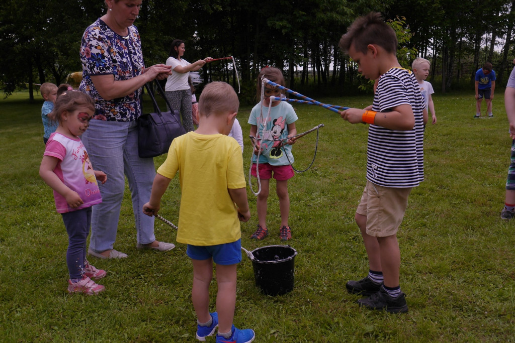 Festyn dziecięcy w Szydłowicach  [fotorelacja]