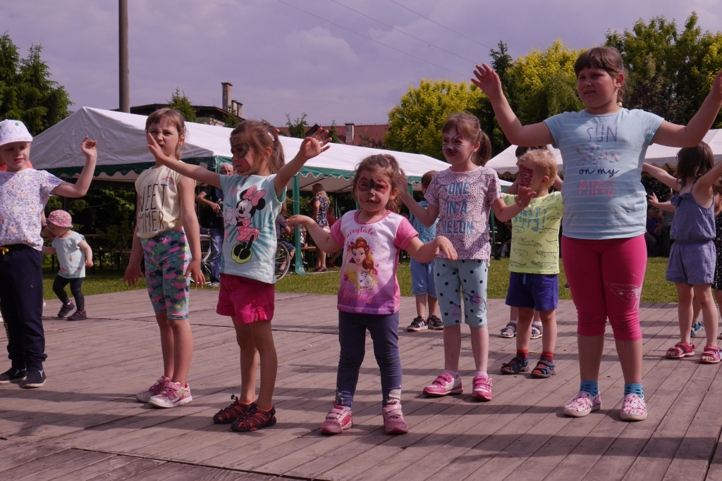 Festyn dziecięcy w Szydłowicach  [fotorelacja]