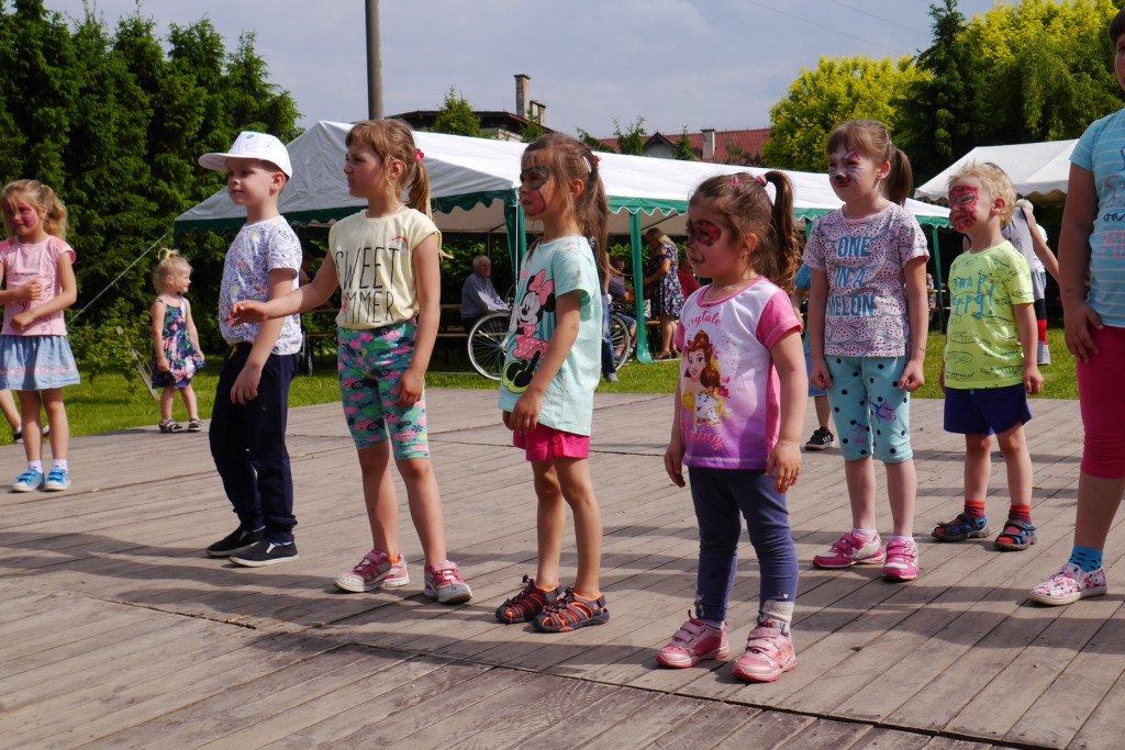 Festyn dziecięcy w Szydłowicach  [fotorelacja]