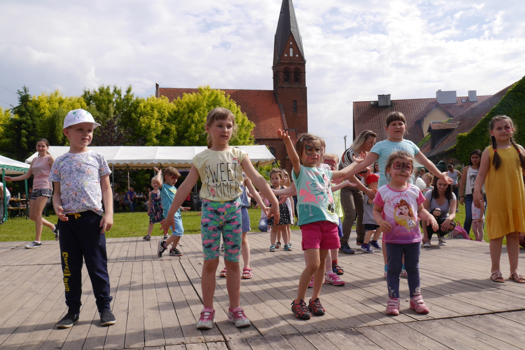 Festyn dziecięcy w Szydłowicach  [fotorelacja]