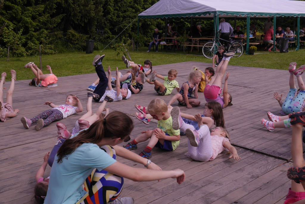 Festyn dziecięcy w Szydłowicach  [fotorelacja]