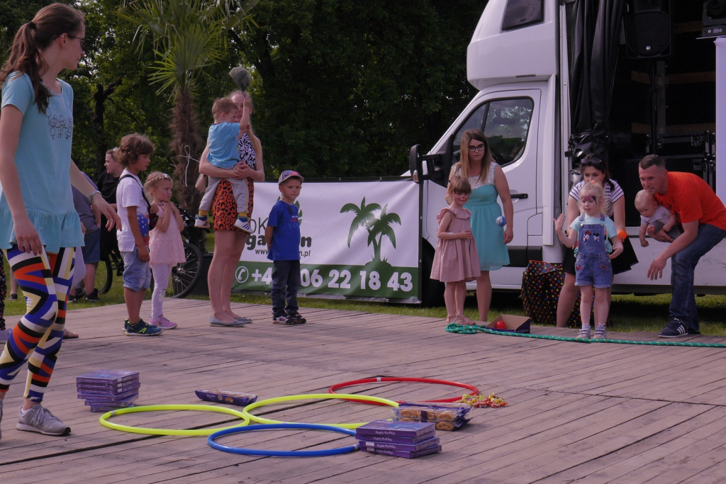 Festyn dziecięcy w Szydłowicach  [fotorelacja]