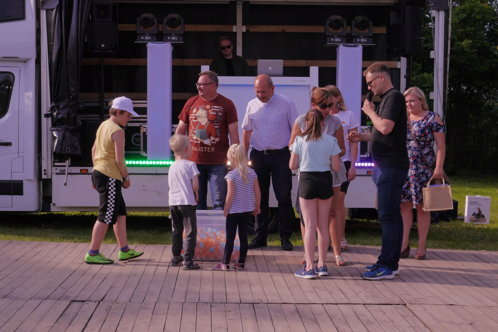 Festyn dziecięcy w Szydłowicach  [fotorelacja]