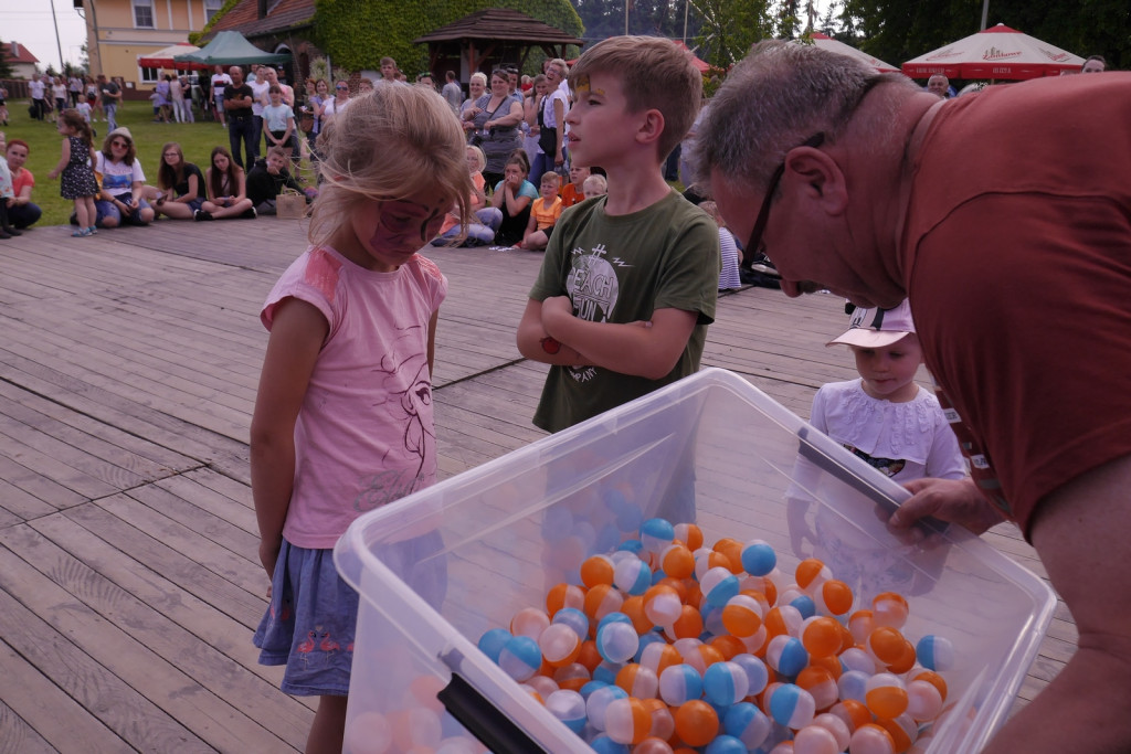 Festyn dziecięcy w Szydłowicach  [fotorelacja]