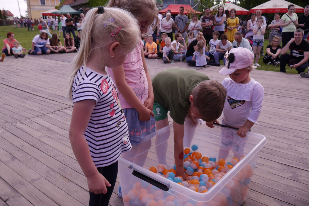 Festyn dziecięcy w Szydłowicach  [fotorelacja]