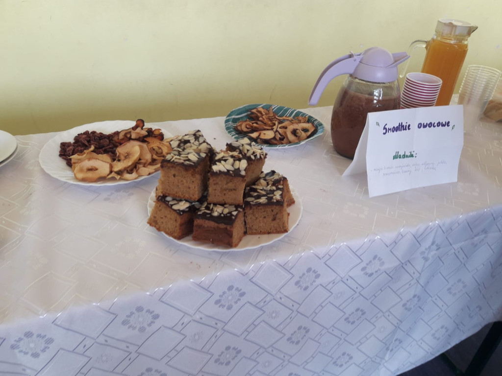 Dzień odkrywania talentów i kiermasz zdrowej żywności w PSP w Lubszy