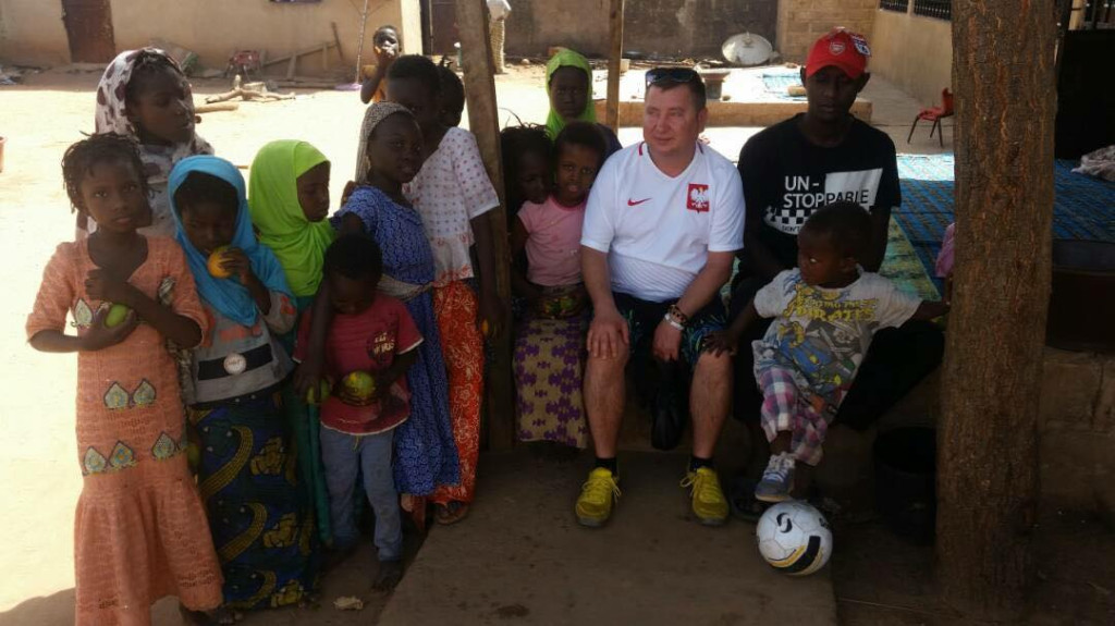 Brzeżanie pomagają dzieciom z Gambii. W mieście Farafenni powiewa flaga Brzegu