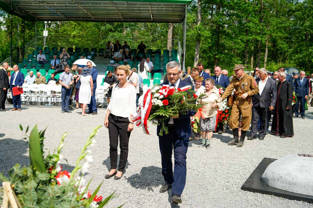 Odsłonięcie pomnika upamiętniającego żołnierzy 