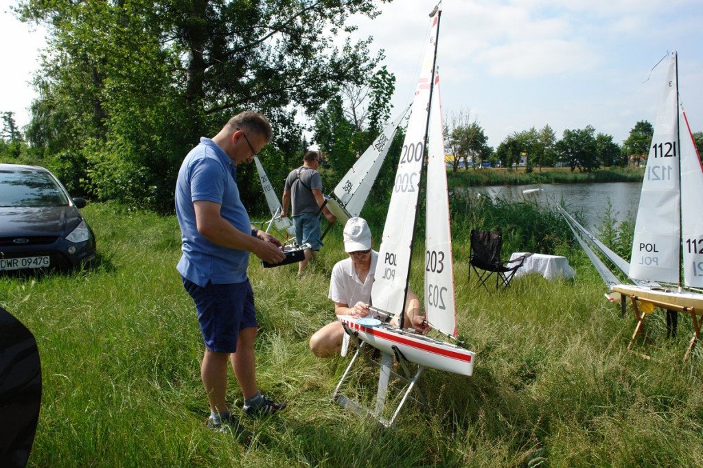Modelarze rozegrali regaty na stawie Cegielnianym
