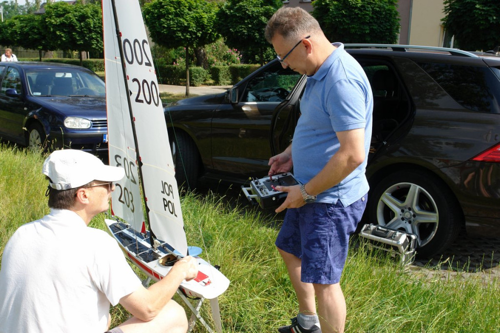 Modelarze rozegrali regaty na stawie Cegielnianym