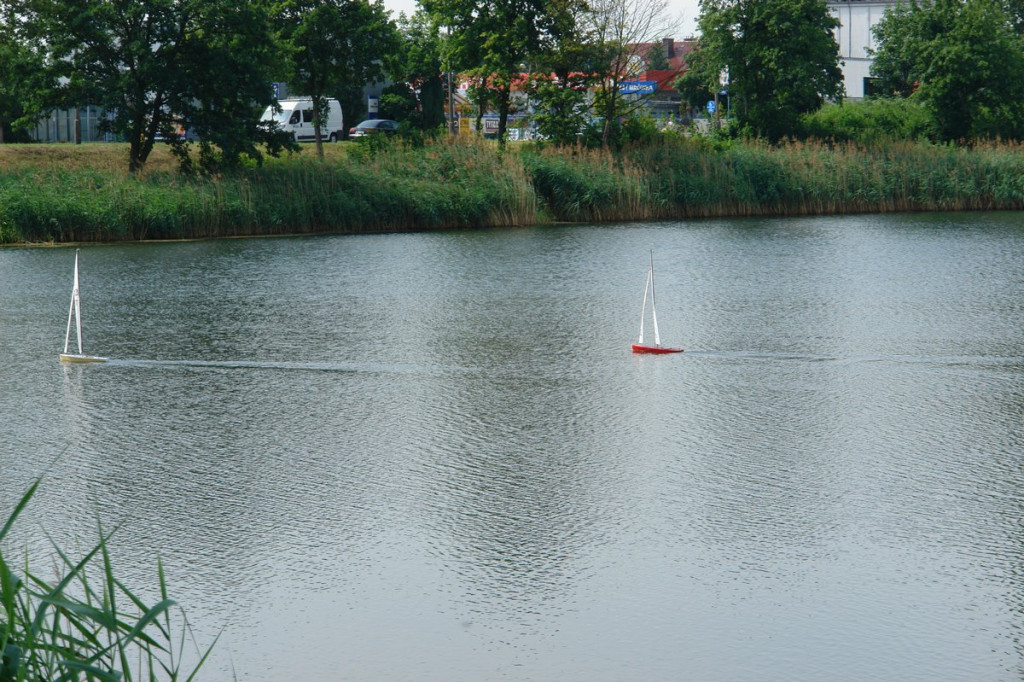 Modelarze rozegrali regaty na stawie Cegielnianym