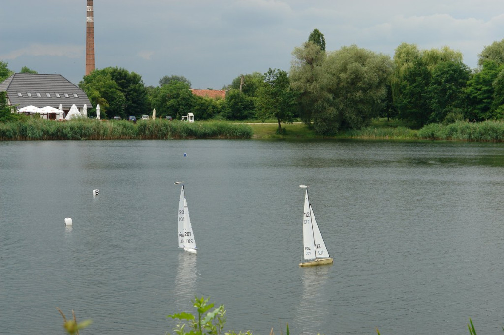 Modelarze rozegrali regaty na stawie Cegielnianym