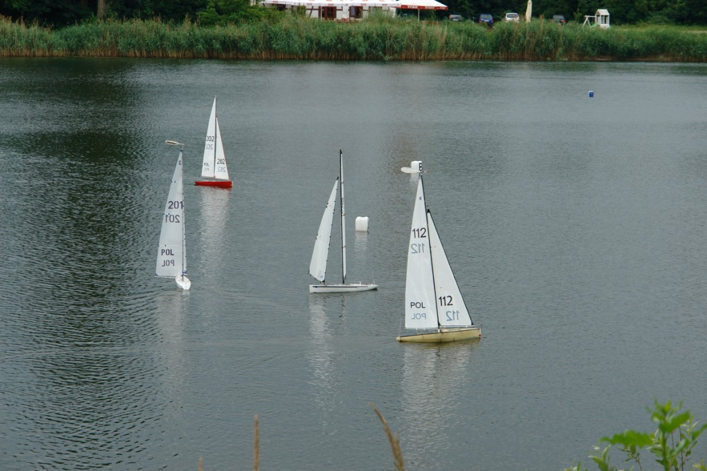 Modelarze rozegrali regaty na stawie Cegielnianym