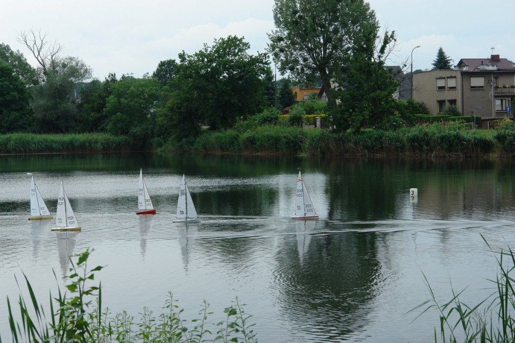 Modelarze rozegrali regaty na stawie Cegielnianym